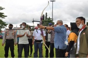 Bupati Kuningan saat membukahan.a BK Porprov Jabar Pan